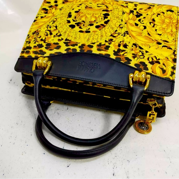 Gianni Versace Hand Bag  Yellow PVC💕💕 - Picture 4 of 9